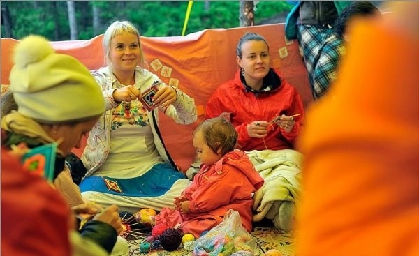 Подразделение компании «Комупак» в Санкт-Петербурге поддержало II Ежегодный Некоммерческий Детский Фестиваль «Какого цвета Счастье?»