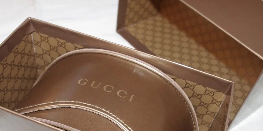 картонная коробка от Gucci